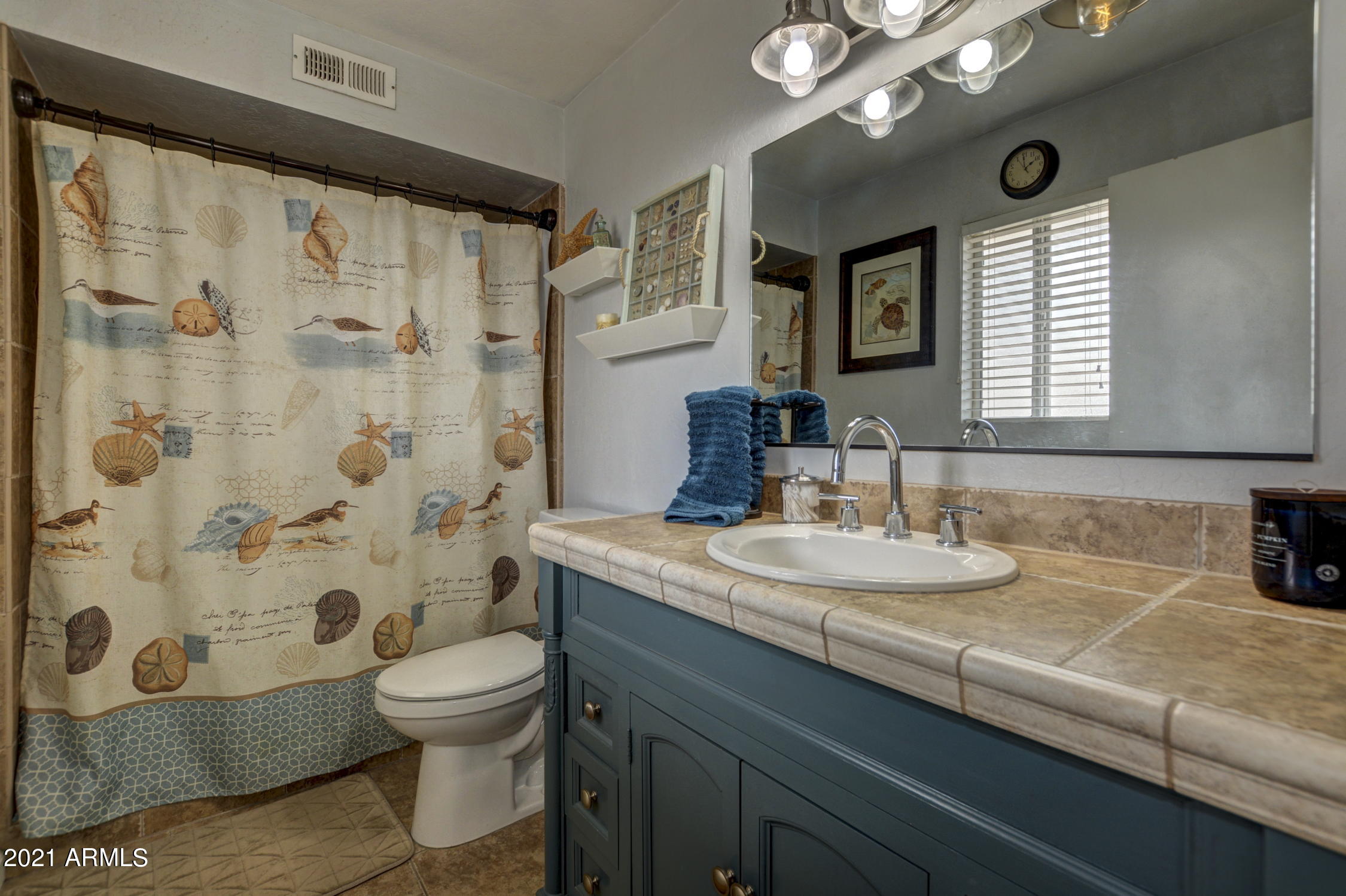 4975 North Meixner Road Prescott Valley, AZ 86314 - Photo 13 of 25 Master Bathroom - 4975 Meixner
