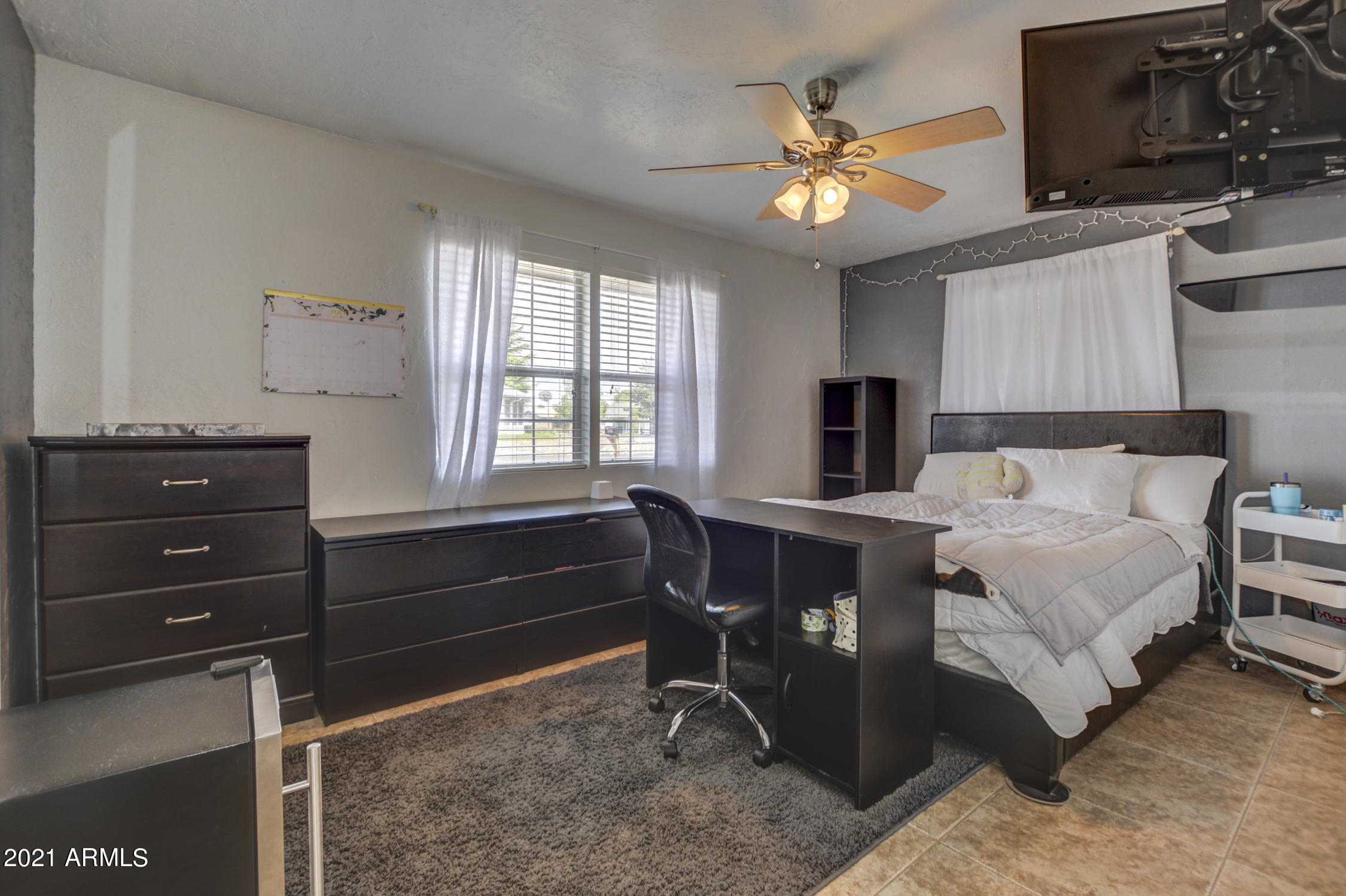 4975 North Meixner Road Prescott Valley, AZ 86314 - Photo 15 of 25 Bedroom 3 - 4975 Meixner