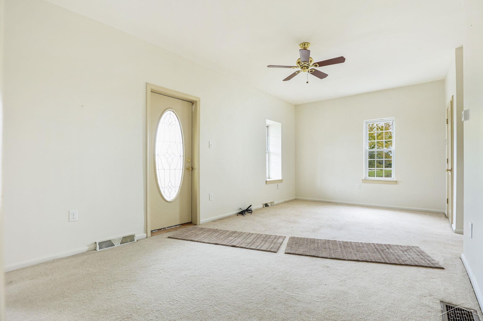 7929 West Gilford Road Reese, MI 48757 - Photo 6 of 59 50122074-5.JPG
