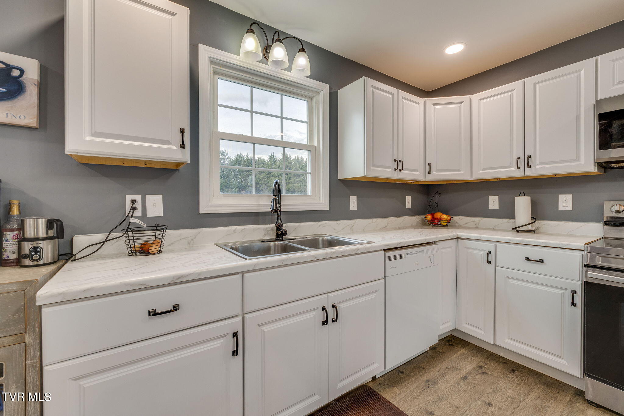 3240 Old State Rte 34 Limestone, TN 37681 - Photo 12 of 44 012