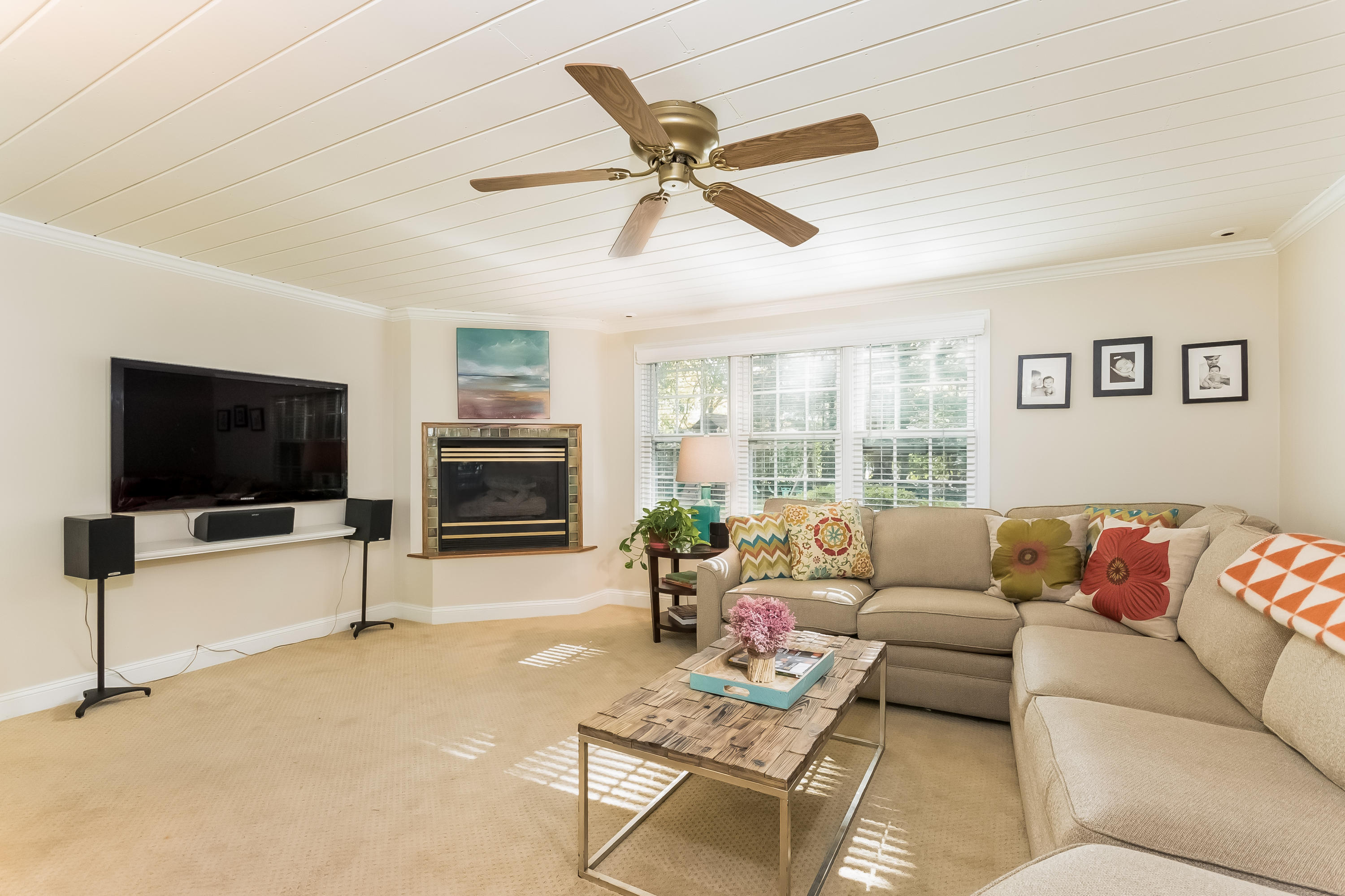 19 Old Stone Road Darien, CT 06820 - Photo 12 of 31 018-Family_Room-3373384-large