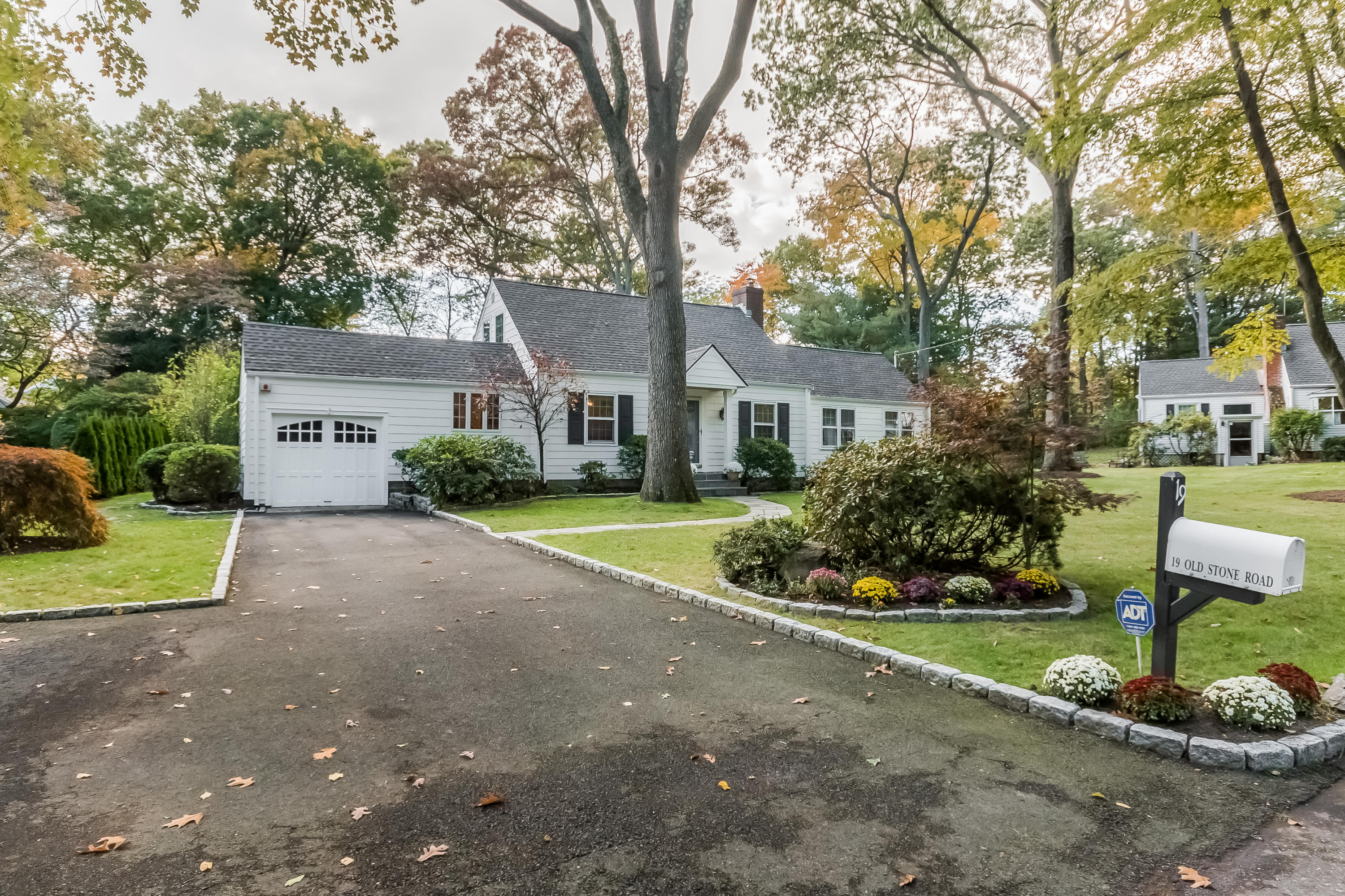 19 Old Stone Road Darien, CT 06820 - Photo 2 of 31 003-Front_View-3373414-large