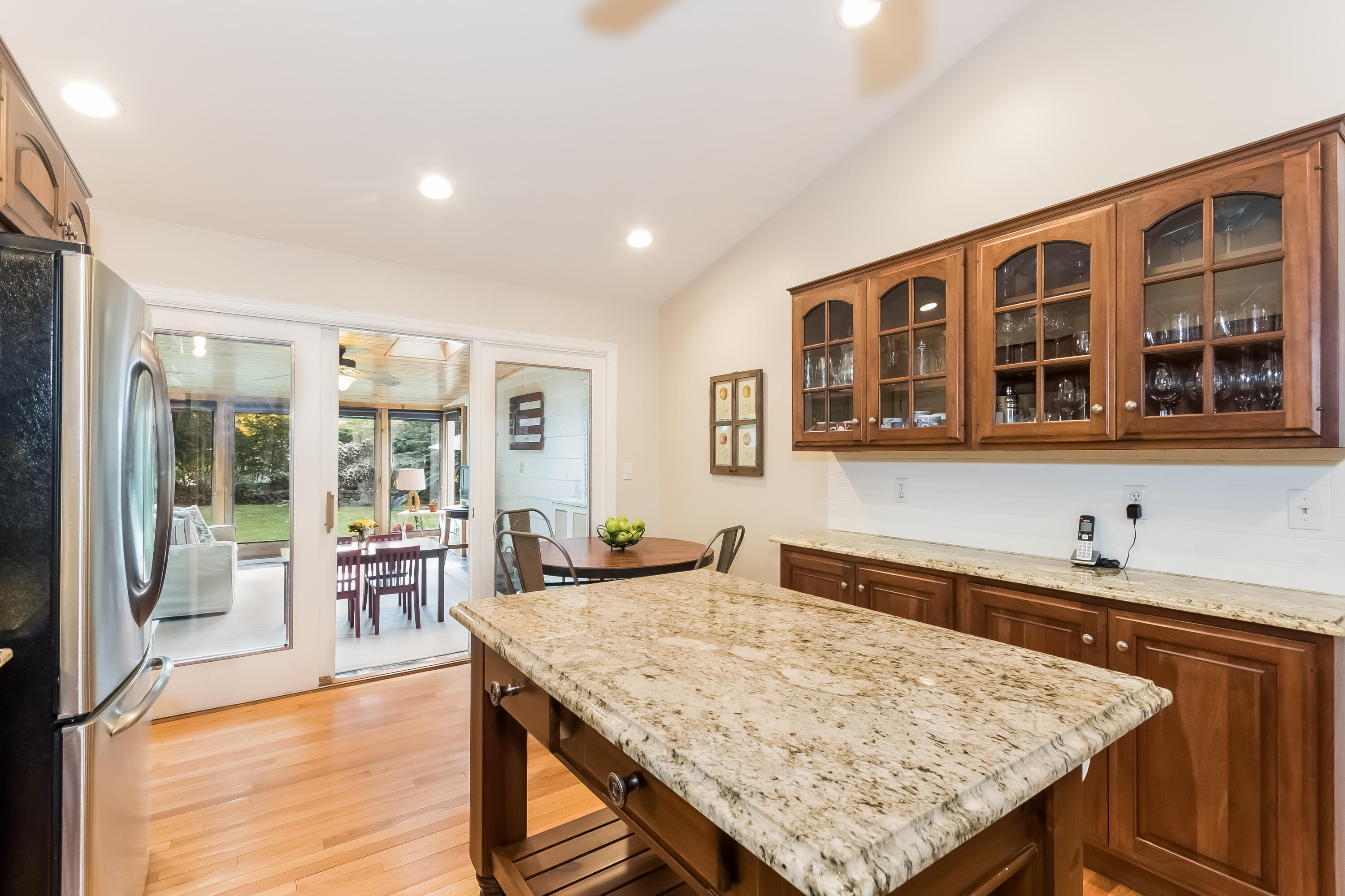 19 Old Stone Road Darien, CT 06820 - Photo 8 of 31 014-Kitchen-3373383-large