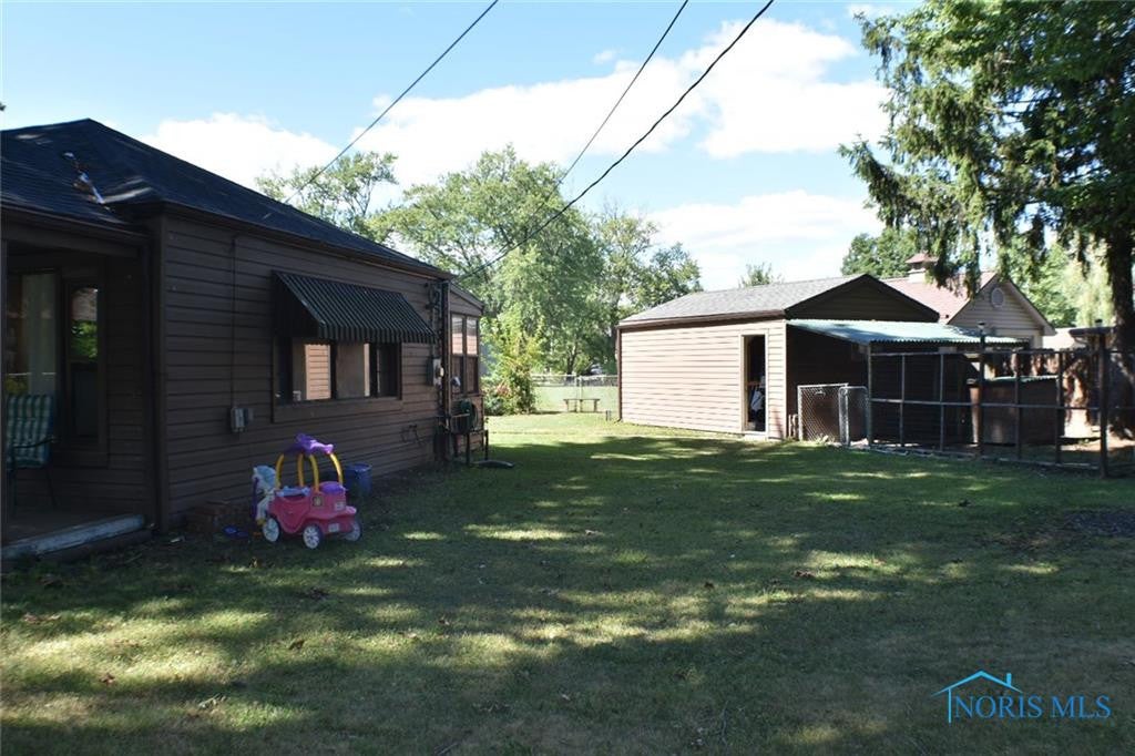 6089 Colchester Road Oregon, OH 43616 - Photo 4 of 29 Gallery Image 4