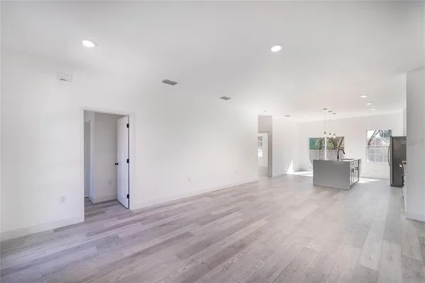 $1,900 | 572 West Bluster Place, Citrus Springs, FL 34434