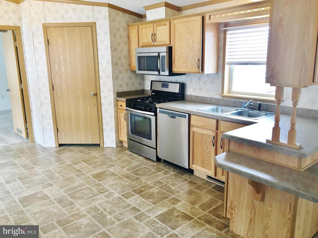 58 Ridgewood Manor Manheim, PA 17545 - Photo 4 of 14