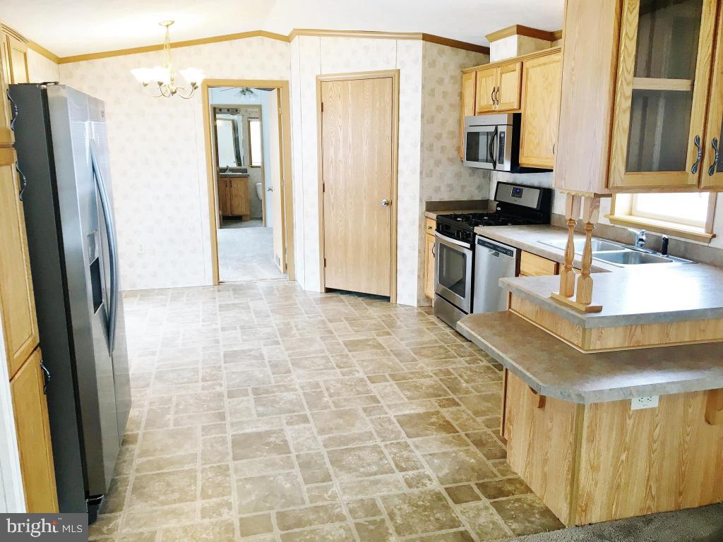 58 Ridgewood Manor Manheim, PA 17545 - Photo 6 of 14