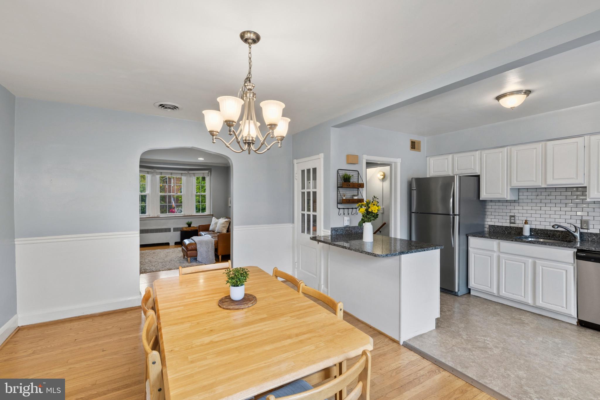 62 Dunkirk Road Baltimore, MD 21212 - Photo 12 of 37 Dining room w/ HW floors & pantry