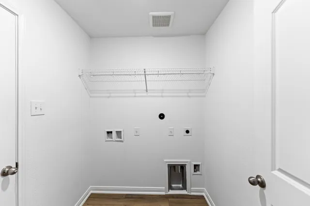 a view of utility room