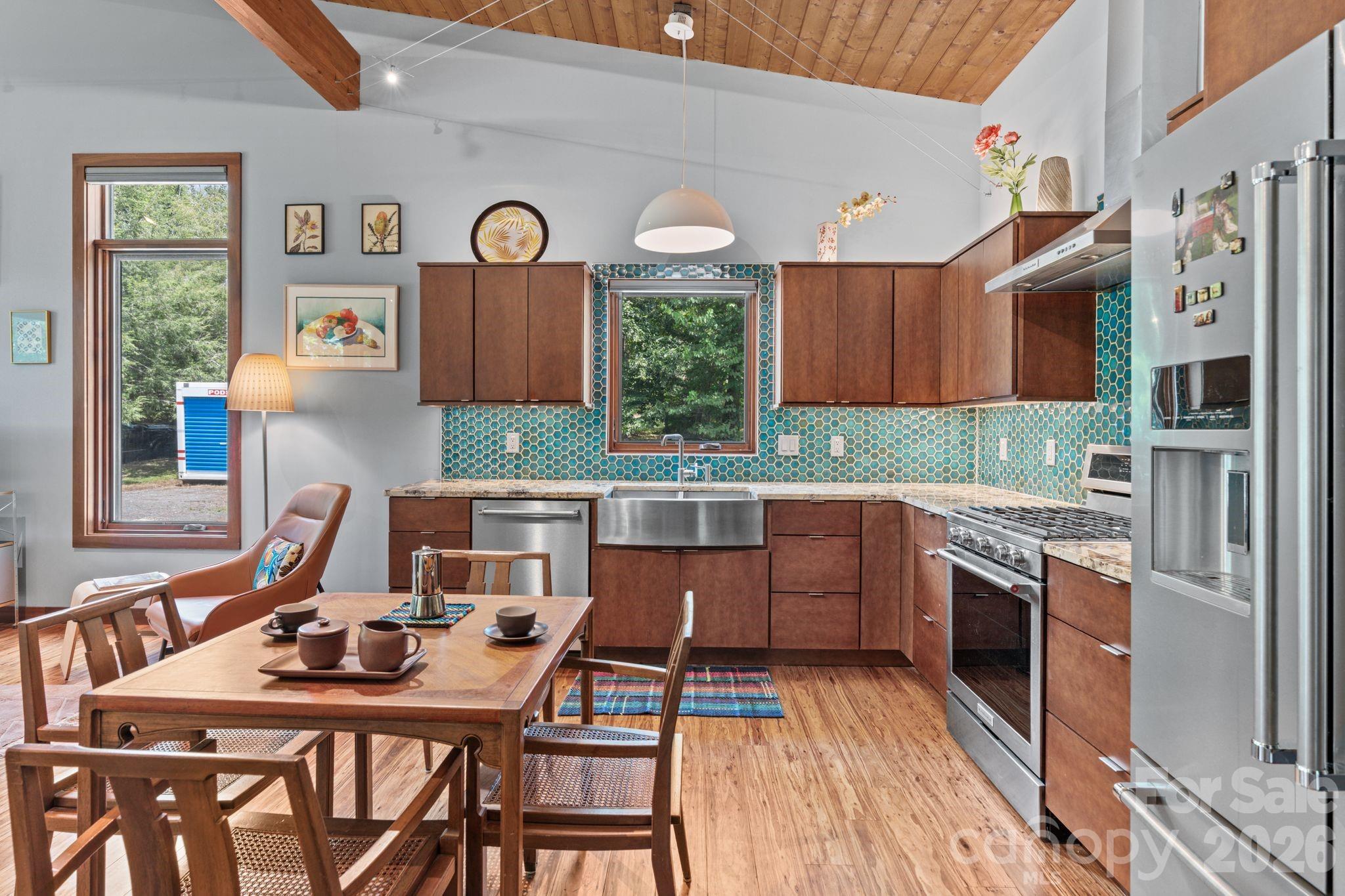 39 Wolf Road Asheville, NC 28805 - Photo 19 of 35 Gallery Image 19
