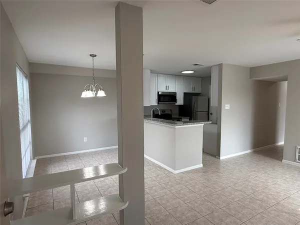 $1,200 | 13902 Buckingham Drive, Unit B, Tomball, TX 77375