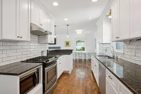 $569,000 | 4412 West 70th Street, Edina, MN 55435