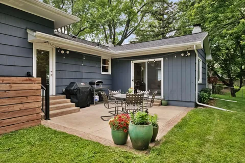 $569,000 | 4412 West 70th Street, Edina, MN 55435