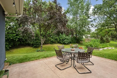 $569,000 | 4412 West 70th Street, Edina, MN 55435