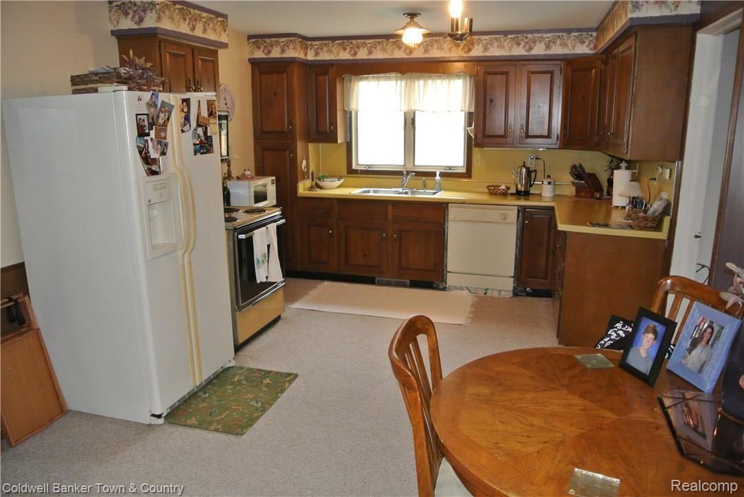 10254 Carmer Road Fenton, MI 48430 - Photo 7 of 21 DSC_0955.JPG