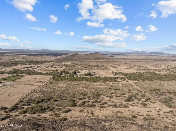 $100,000 | 0 West Carver Road, Unit LOT 4, Arlington, AZ 85322