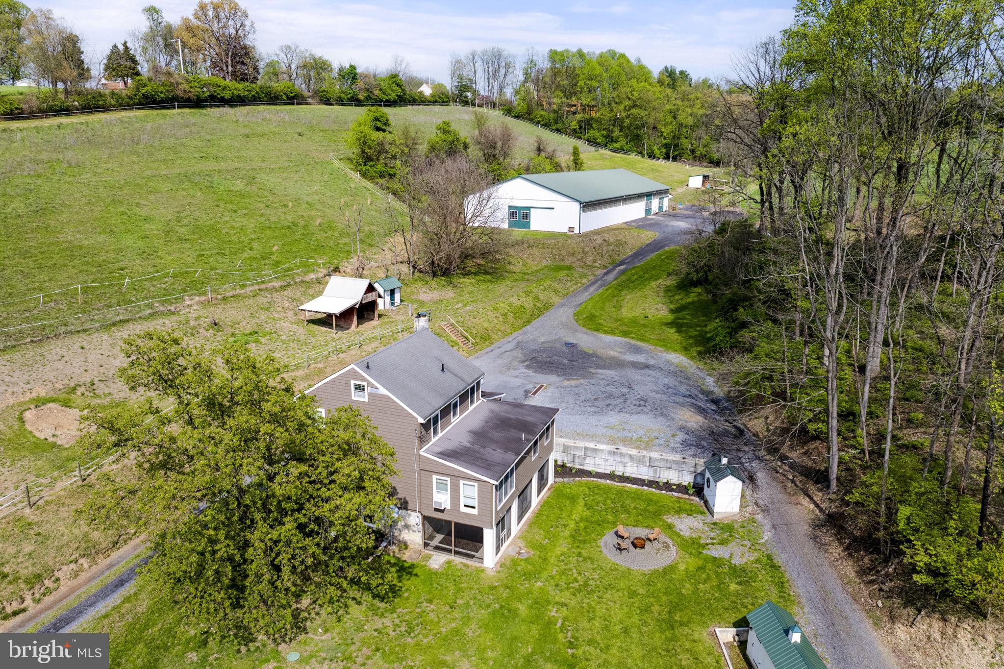 110 Wooltown Road Wernersville, PA 19565 - Photo 7 of 123
