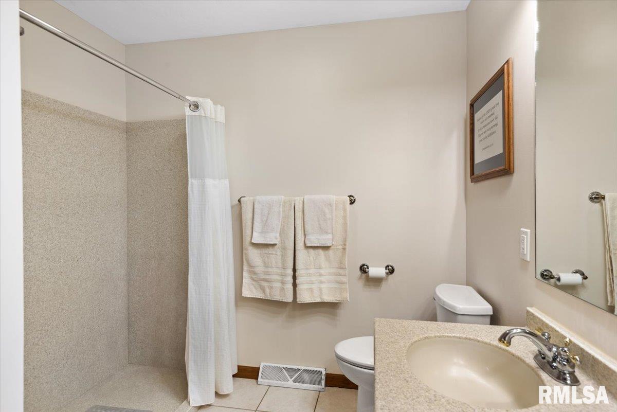 2505 Wydown Avenue Springfield, IL 62704 - Photo 23 of 41