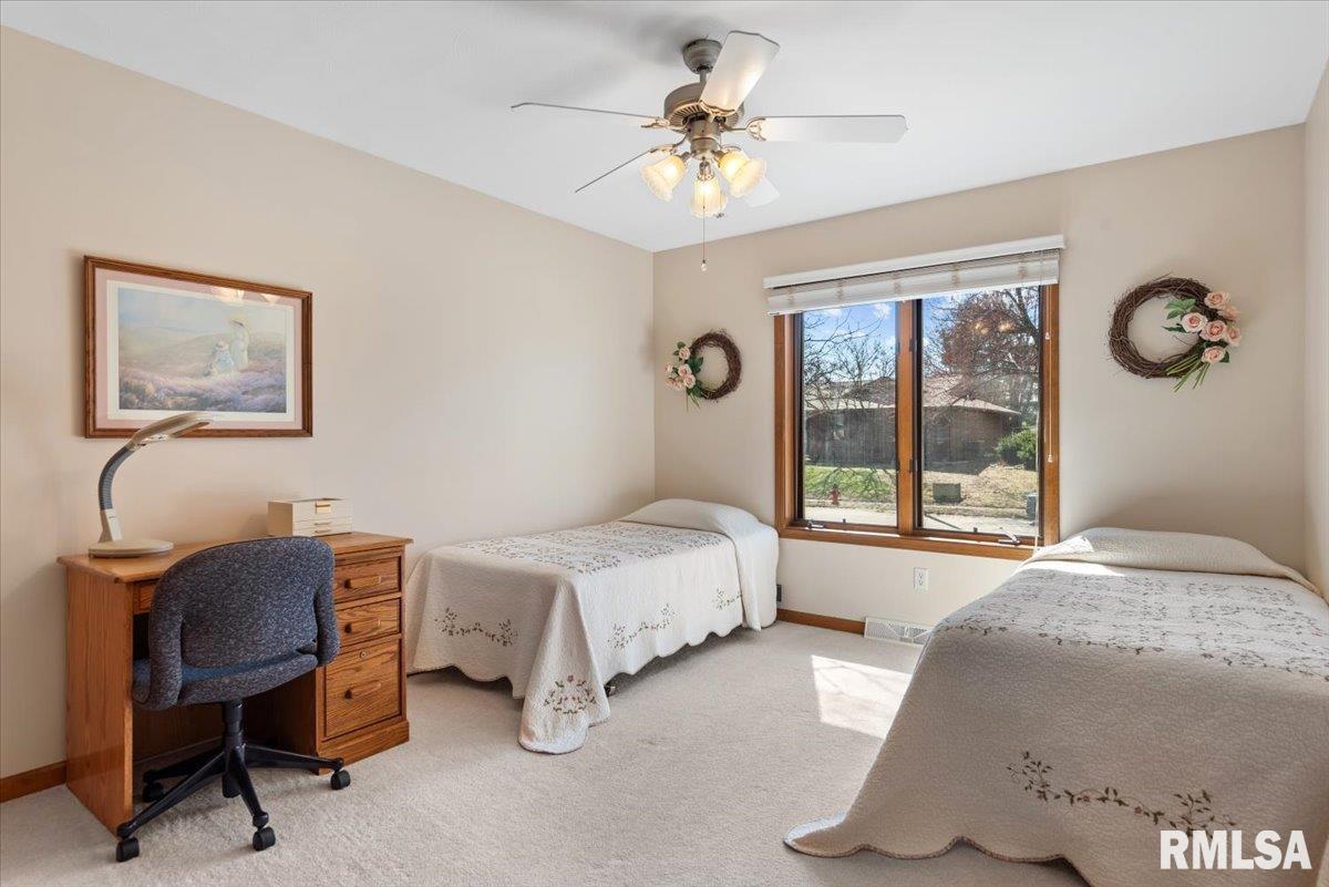 2505 Wydown Avenue Springfield, IL 62704 - Photo 26 of 41