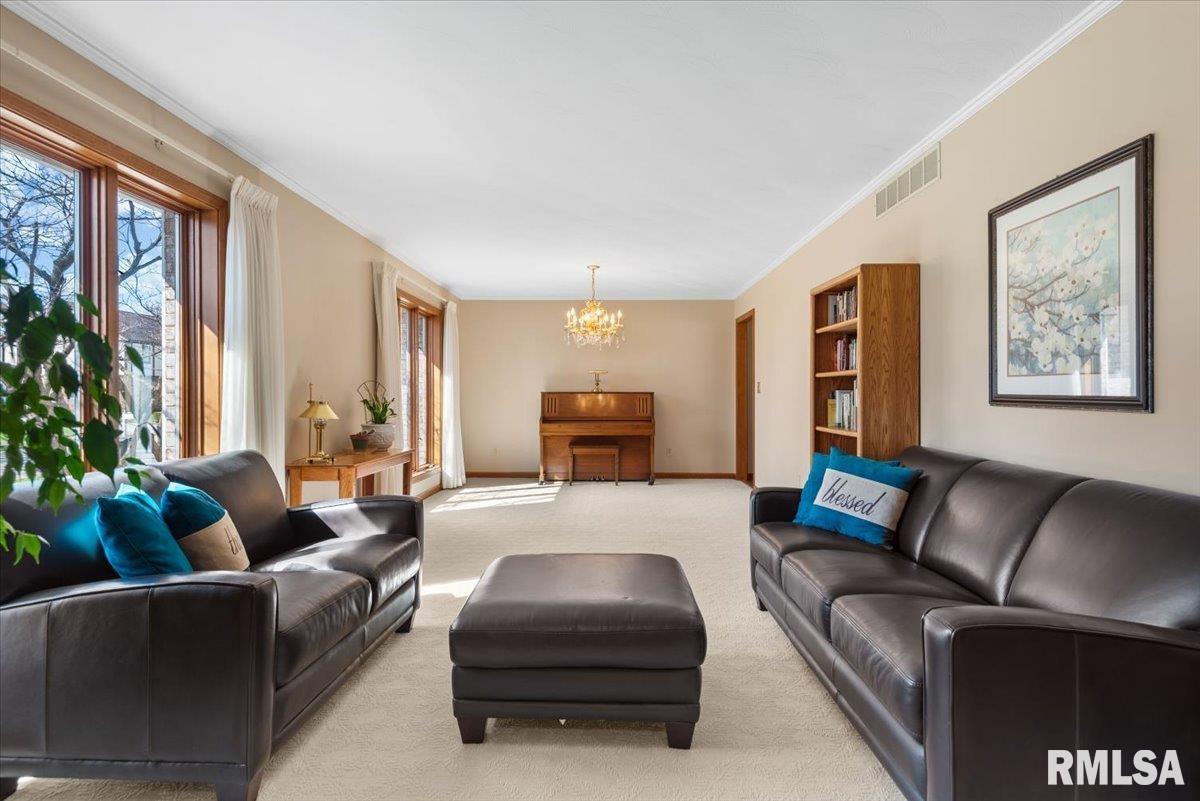 2505 Wydown Avenue Springfield, IL 62704 - Photo 5 of 41