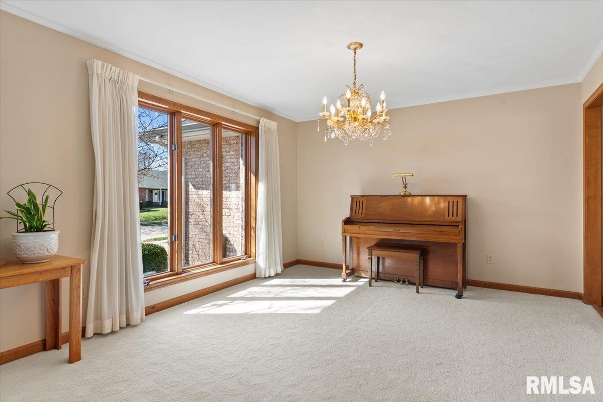 2505 Wydown Avenue Springfield, IL 62704 - Photo 6 of 41