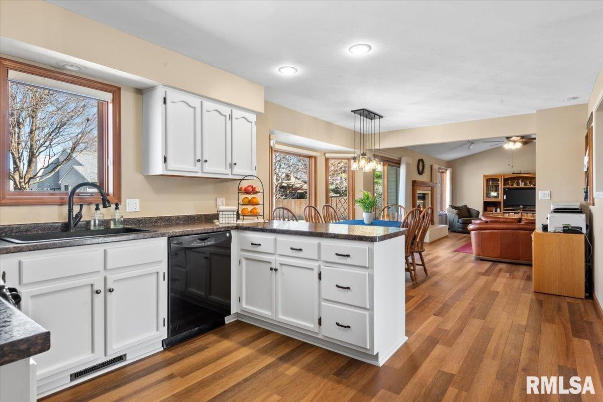 2505 Wydown Avenue Springfield, IL 62704 - Photo 10 of 41