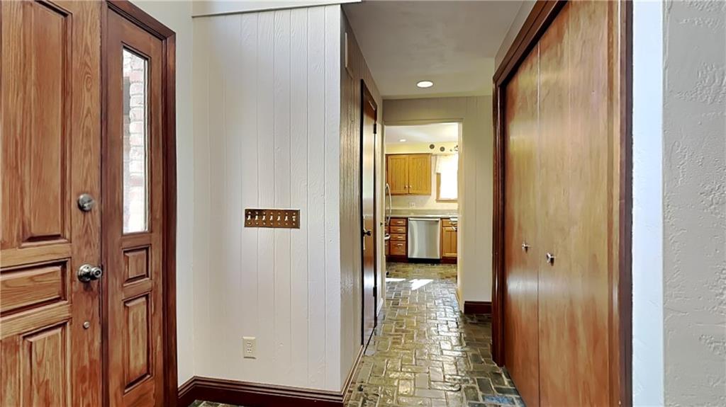 440 Ryndwood Road Pittsburgh, PA 15237 - Photo 3 of 48 Gallery Image 3
