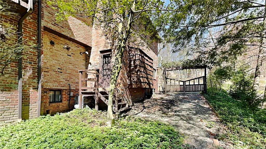 440 Ryndwood Road Pittsburgh, PA 15237 - Photo 38 of 48 Gallery Image 38