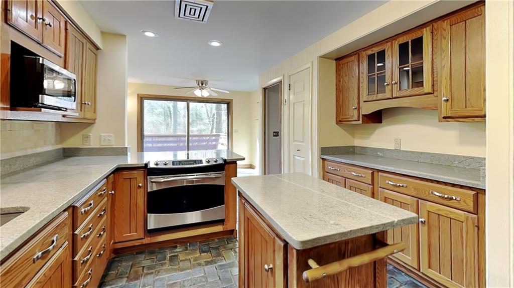 440 Ryndwood Road Pittsburgh, PA 15237 - Photo 7 of 48 Gallery Image 7
