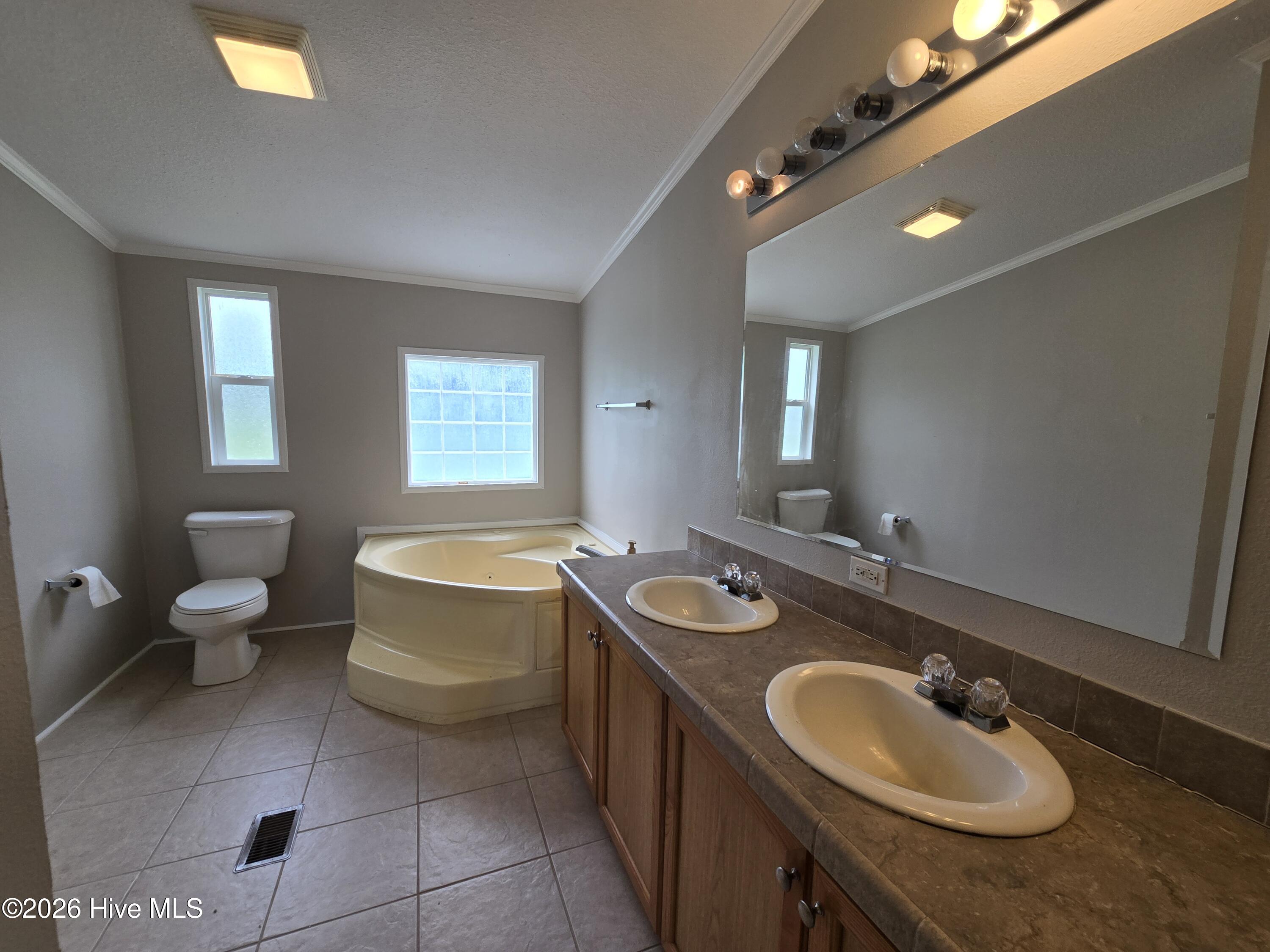 293 South Currituck Road Currituck, NC 27929 - Photo 10 of 16 20260527_145420