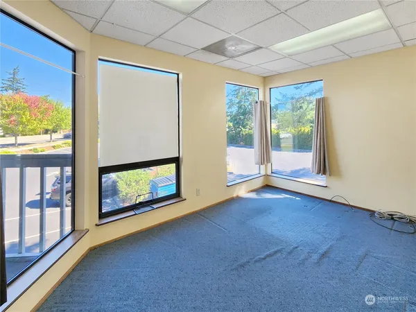 $1,400 | 520 East Whidbey Avenue, Unit 205, Oak Harbor, WA 98277
