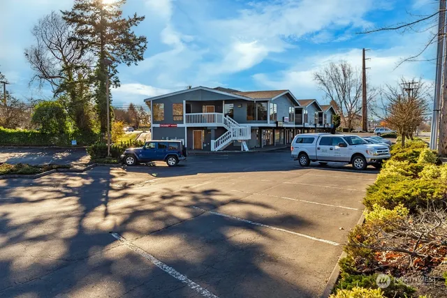$1,400 | 520 East Whidbey Avenue, Unit 205, Oak Harbor, WA 98277