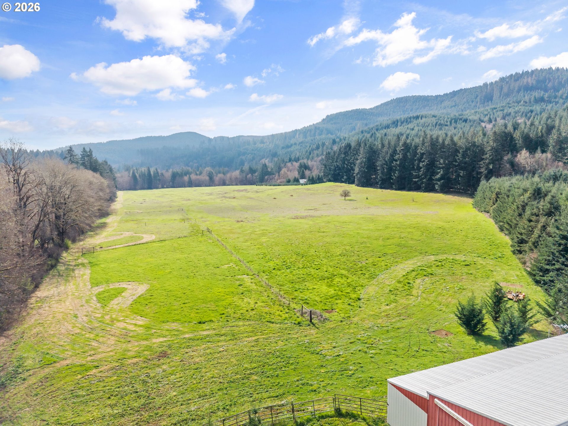 22994 Red Oak Lane Veneta, OR 97487 - Photo 23 of 28 a view of an ocean from a balcony