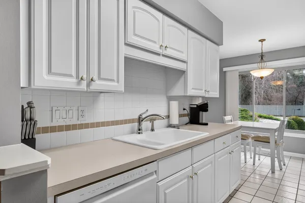 $190,000 | 2786 Walden Woods Boulevard, Jackson, MI 49201