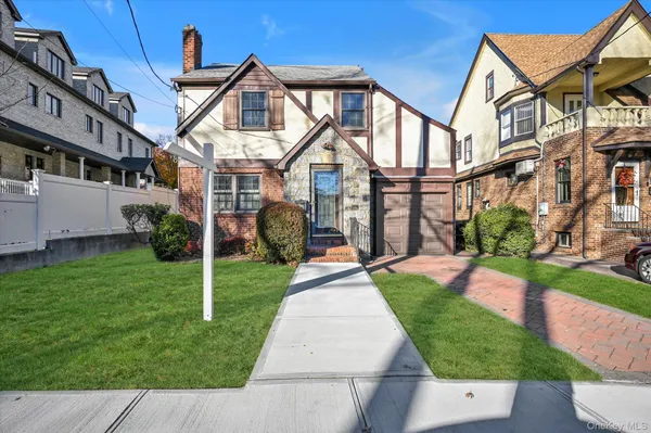 $1,159,000 | 85-11 Eton Street | Jamaica Estates