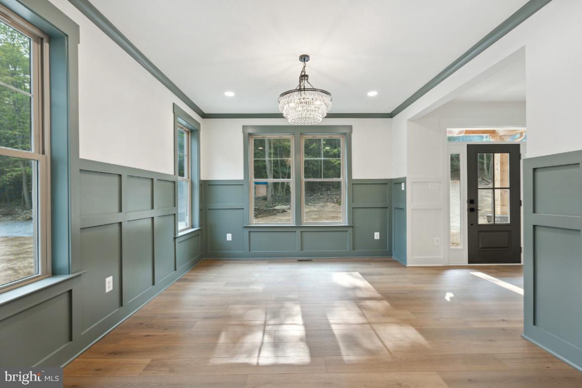 3110 Thurston Road Frederick, MD 21704 - Photo 5 of 38 Absolutely stunning dining room.