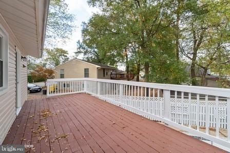 1601 Cambridge Road Edgewater, MD 21037 - Photo 11 of 24 Deck