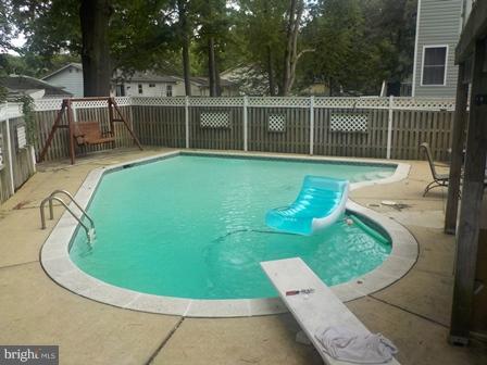 1601 Cambridge Road Edgewater, MD 21037 - Photo 20 of 24 Pool