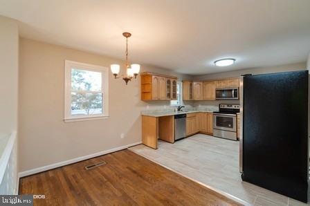 1601 Cambridge Road Edgewater, MD 21037 - Photo 10 of 24 Dining area