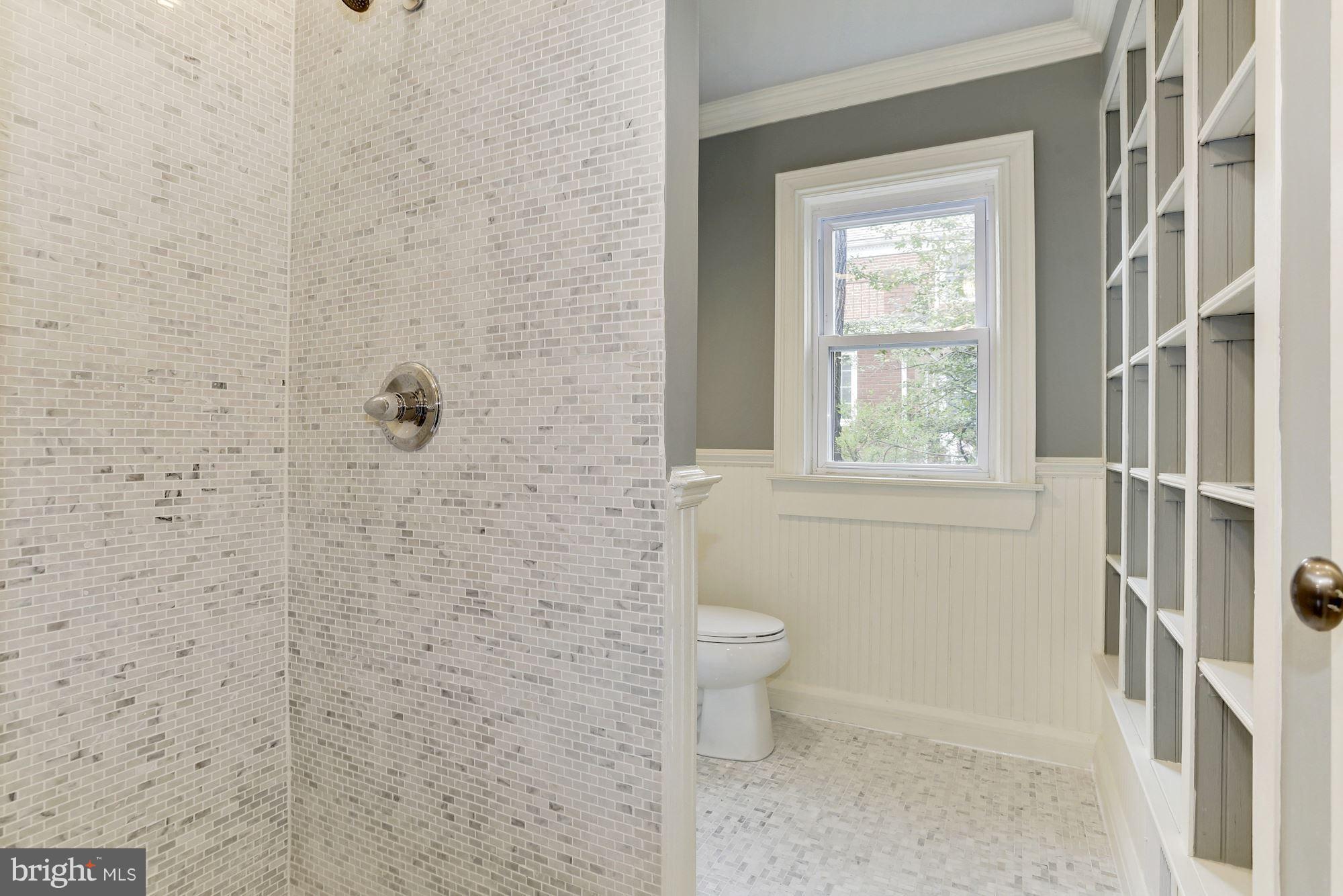 6603 Loch Hill Road Baltimore, MD 21239 - Photo 14 of 30 Full Bath