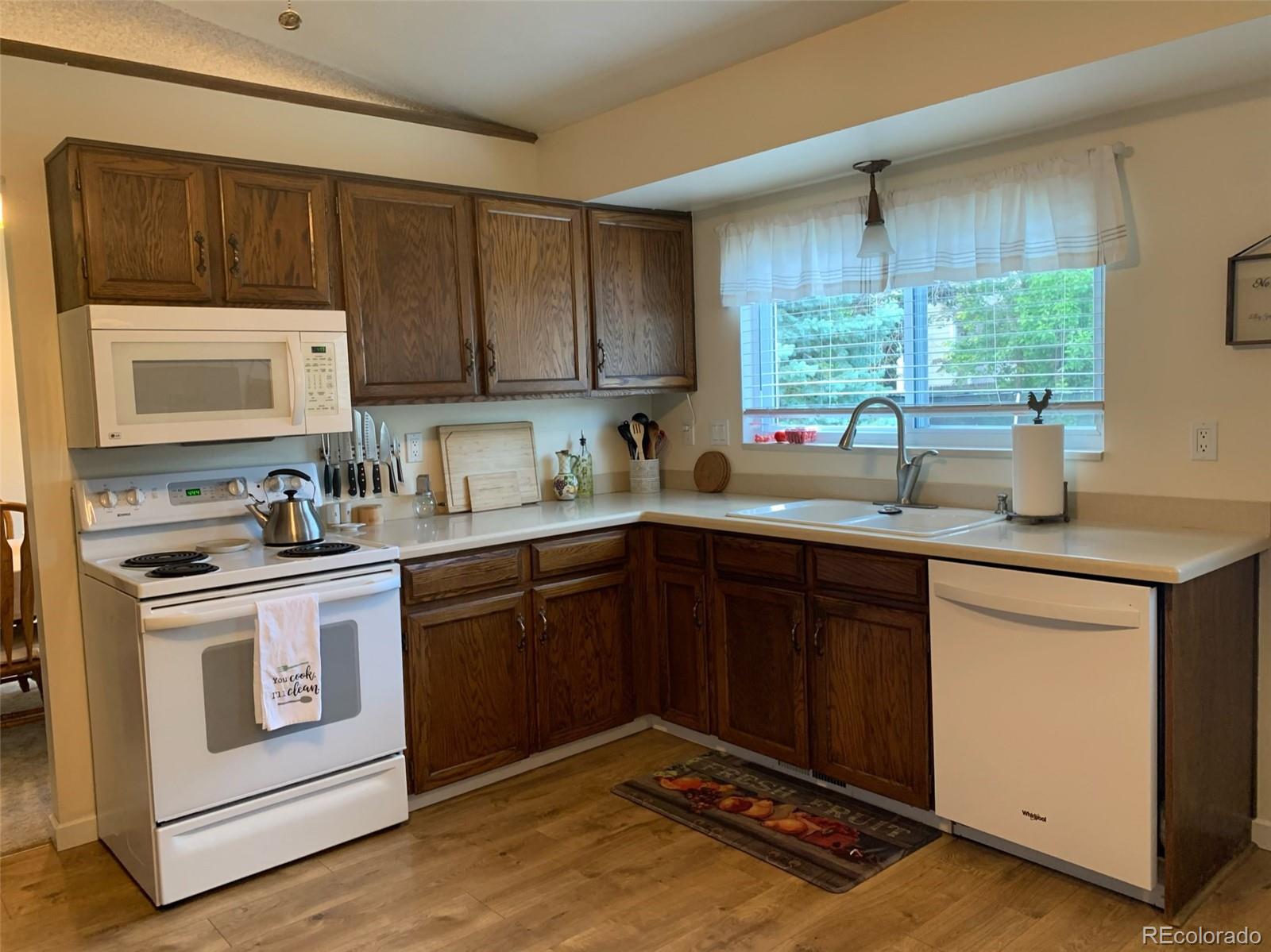 9675 West 105th Way Westminster, CO 80021 - Photo 4 of 28