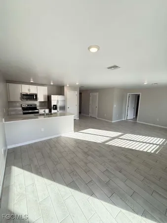 $1,900 | 5019 Moon Circle, LaBelle, FL 33935