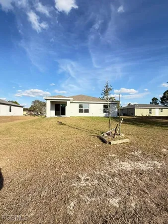 $1,900 | 5019 Moon Circle, LaBelle, FL 33935