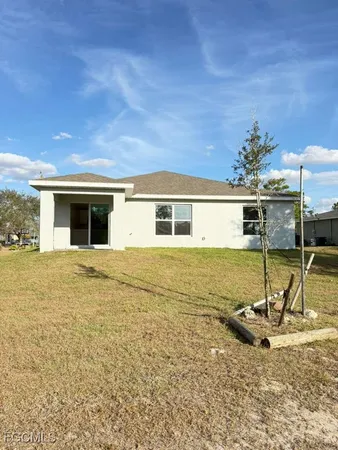 $1,900 | 5019 Moon Circle, LaBelle, FL 33935