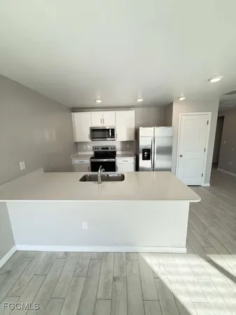 $1,900 | 5019 Moon Circle, LaBelle, FL 33935