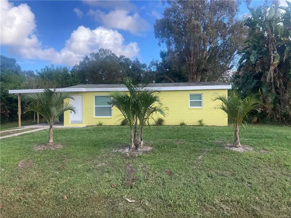 $1,800 | 248 27th Avenue Southwest, Vero Beach, FL 32962