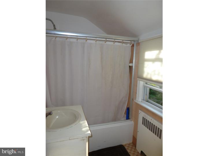 138 Henley Road Wynnewood, PA 19096 - Photo 21 of 24 Bathroom
