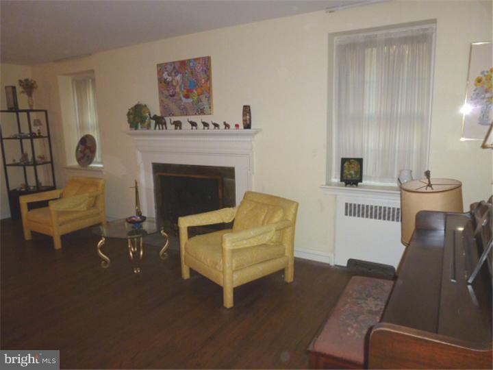 138 Henley Road Wynnewood, PA 19096 - Photo 5 of 24 Living Room