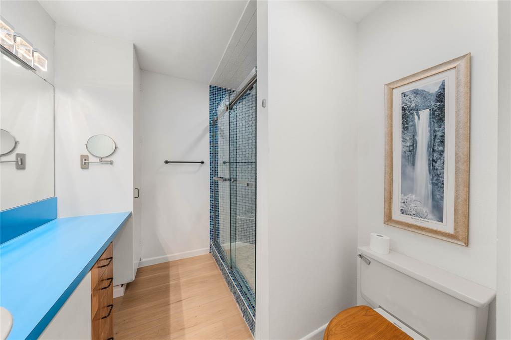 3020 North 43rd Street Waco, TX 76708 - Photo 22 of 40 a view of a hallway with workspace