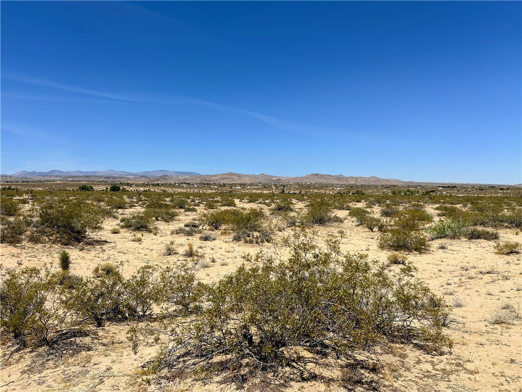 0 Amargo Road Landers, CA 92285 - Photo 4 of 7 a view of city and ocean